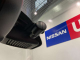 日産純正2ドラレコタイプを装着。フロントと車内を録画してくれるドライブレコーダー付き!