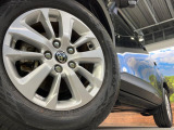 【純正16インチアルミホイール】外観にマッチした純正アルミホイールを装着しております。各種社外アルミホイールや、スタッドレスタイヤも取扱いしております。是非ご相談ください♪