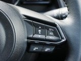 前走車両の速度に合せて、自車の速度を調整できる「MRCC(マツダレーダークルーズコントロール)」を装備しています。