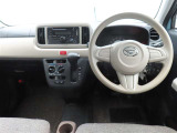 ぜひ展示車の運転席に座ってみてください。