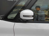 ドアミラーにもウインカーが付いています。