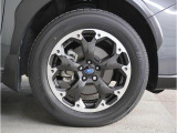 純正17インチアルミホイル/タイヤサイズは225/60R17です