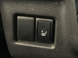 【シートヒーター】寒い日に重宝するシートヒーター!エアコンより早く温まってくれるので寒がりの人も安心ですね♪エアコンの温風は乾燥するから苦手、という方にもをおすすめです。