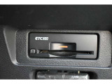 今では必需品のETCもパネルデザインにフィットするビルトインタイプなので、見た目もスッキリとしています