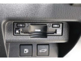 高速道路の利用時に便利なETC。料金所での停車や小銭を探す手間がなくなり快適です♪見た目もすっきりとしたビルトインタイプを装備しています。