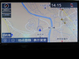 純正ナビを装備。タッチパネル式で使いやすく、お出かけもラクラクです。