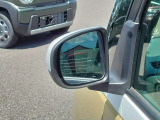 助手席ドアミラー周辺の写真です。