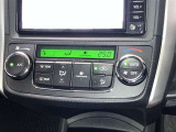 【オートエアコン】設定温度を維持してくれる便利なオートエアコンが装備されています♪