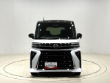 細部にメッキパーツの煌き。大人の感性に響く洗練さを身にまとったタントカスタムが入荷致しました。
