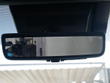 デジタルインナーミラー(後方の様子を映像として表示できます。普通のミラーとしても使えます)