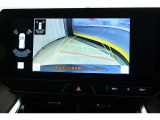 【バックガイドモニター】車庫入れの時に何かに接触しないかとヒヤヒヤしたことはありませんか?バックモニターがあればそのような不安はなくなります♪ガイド線付きで分かりやすく、夜間でもよく見えます!