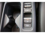 今話題の注目の装備です。電動パーキングブレーキ装備です!劇的に運転が楽ちんになりますよ!