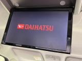 【フリップダウンモニター】大画面モニターで後席でもエンタメをお楽しみいただけます。小さなお子様にも大人気の装備です♪