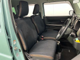 車を運転する際には運転席の存在は欠かせません。しっかりとチェックしたいポイントですね。