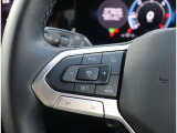 (ACC)アダプティブクルーズコントロールは30160kmhまで設定可能。設定した車間距離を保って走行可能ですのでロングドライブ時の疲労軽減にも一役です。*設定可能速度は車種により異なります。
