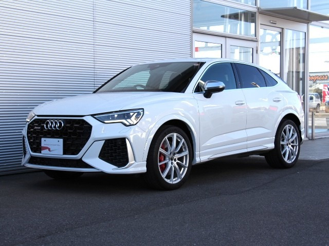 RS Q3スポーツバック2.5 4WD