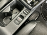 パーキングブレーキはスマートな電子制御式と合わせて渋滞時等にブレーキペダルから足を離しても停車状態を保持してくれるオートブレーキホールド機能で運転が楽になります。スタートはアクセルペダルを踏むだけ