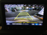 バックモニター付きで、車庫入れやバック時の後方確認をサポート。