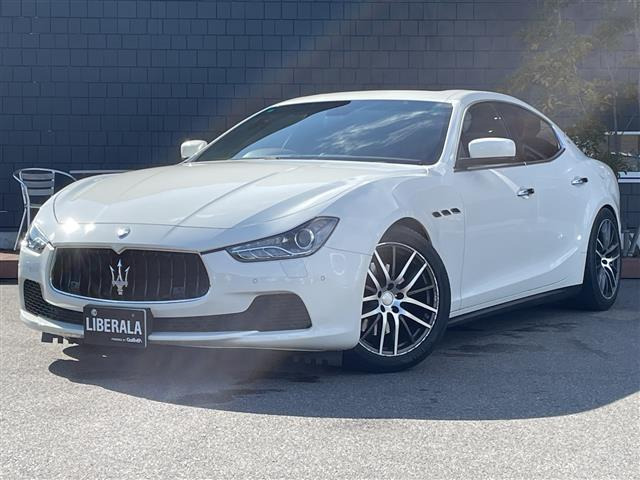 ギブリ3.0本革シート サンルーフ