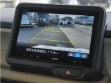 【バックカメラ】駐車が苦手な方でも安心してお乗りいただけます。リバース連動で画面が切り替わるのでとっても便利です。
