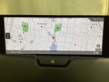 狭い場所での駐車やすれ違いなどでより的確な運転操作に役立つ360&deg;ビューモニターが装備されています。