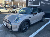 MINI正規ディーラーの血統書付認定中古車。皆様のご相談お待ちしております。