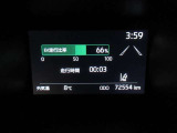 運転席のメータパネル類は常に視界に入る場所ですので、大事なチェックポイントです。ぜひ実際にご乗車ください。