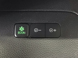 ★ECONスイッチ★ エコドライブを加速しよう!スイッチをONにすると、運転の仕方によるロスを抑え込み燃費をよくするようクルマが頑張ります(*^ー^*)燃費向上にチャレンジ♪