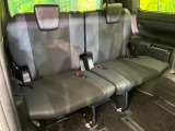 3列目シートはもちろん状態良好☆大人でもゆったりと座って頂けますので、大人数でのお出かけもラクラクです♪ご家族で、気の知れた仲間で、ドライブに行くのが楽しみですね♪