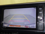 バックモニターも装備しております。バックギアに入れるとナビ画面に車の後方が映し出されます。これで後方確認も安心!