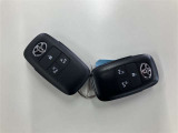 スペアキーあります。どちらも電池交換して納車します