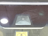 【ホンダセンシング】走行中に前方の車両等を認識し、衝突しそうな時は警報とブレーキで衝突回避と被害軽減をアシスト。より安全にドライブをお楽しみいただけます。