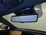 デジタルインナーミラーを装備しております。