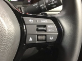 クルーズコントロールを装備しています。高速道路などで一定の速度で走ってくれるので運転が楽ですよ!速度を設定できますので、スピードの出しすぎにも注意できます。