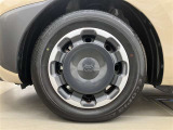 タイヤホイールもきれいです。