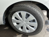 純正スチールホイール&ホイールキャップ付き、夏タイヤの残り溝や状態については店頭でお確かめください。別途各種夏タイヤ・冬タイヤ、アルミホイールのご相談も承ります。