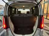 ラゲッジスペースもゆったりしています!!