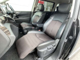 お車の販売と共に、自動車保険もご紹介しております。 弊社取り扱い会社と同じであれば日産独自のサービスもあります。