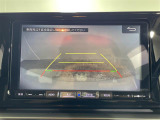 【バックモニター】後ろのカメラの映像をモニターに映し出すことができます!後方の見えない死角や、障害物との距離感をしっかり確認することができます!駐車が苦手な方におすすめです。
