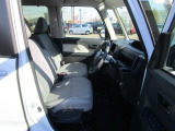 内装はもちろんクリーニング済み。気持ちよく乗っていただけます。