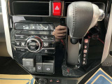 オートエアコンなので、お好みの温度に設定するだけで車内を快適空間にしてくれます。