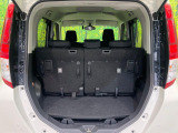 普段のお買い物や通勤、送迎等に十分な荷室スペースを確保しております。セカンドシートを倒すと、大きな荷物の積載も可能です♪