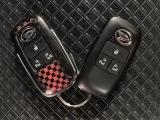 スマートキー機能を有しています!ドアロックの開閉やエンジン始動時にキーをポケットやカバンなどに携帯していればキーを挿さなくてもそのまま手ぶらで可能です!!