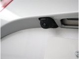 バックカメラが付いているので後方確認が非常にしやすいです。今や運転初心者も熟練者も必須装備!ついていて損はないですね♪