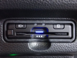 ■【ETC車載器】が装備されています。セットアップをしてお渡しとなり、ETCカードを差し込むだけで高速道路の利用が可能です。