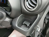 運転席側のドリンクホルダー