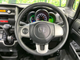 ステアリングも使用感が少なく、きれいな状態となっております♪