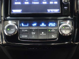 オートエアコンを装備しております!自動で調整してくれますので、車内も快適です☆