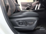 パワーシート搭載。微妙な調整が手軽にでき、ピッタリなポジションで運転することが可能です。