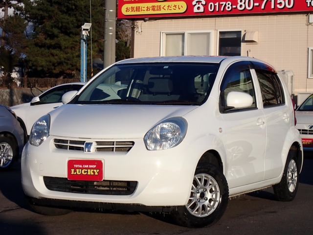 パッソ 1.0 X クツロギ 4WD 